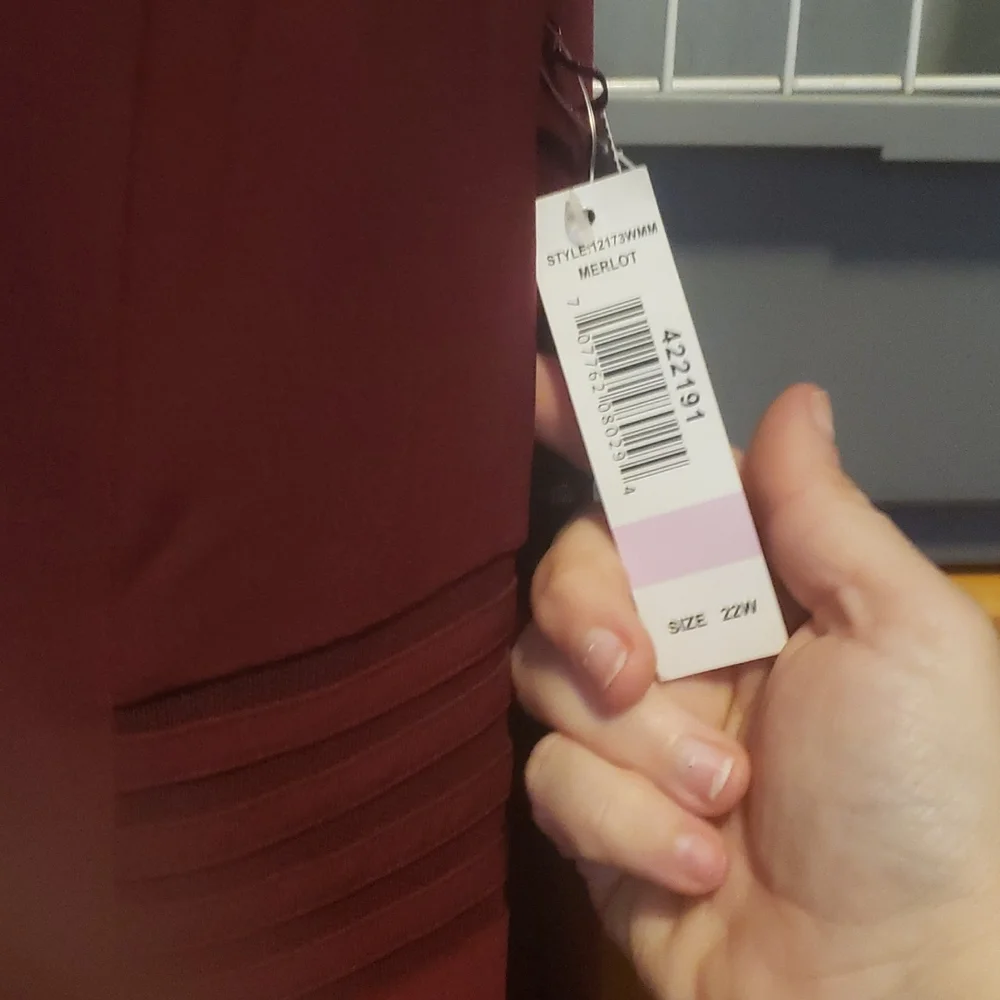 Dress - Picture 5 of 5